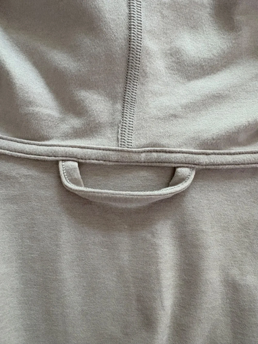 Vuori Halo Modern Full Zip Hoodie - Ecru Heather size Large